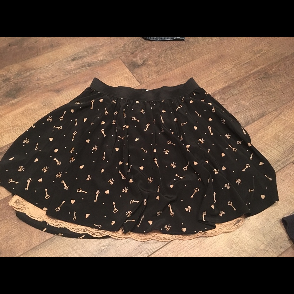 Elastic skirt